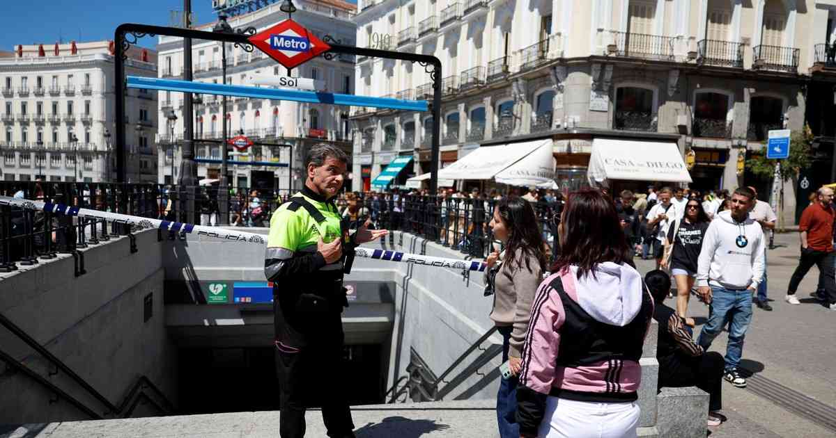 Apagón en Madrid: de repente todo empezó a cerrar, los semáforos se apagaron y las oficinas liberaban gente a las calles