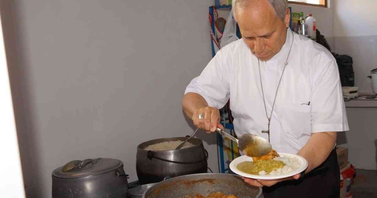 «Concentrado peruano»: la historia detrás de la foto viral del papa León XIV sirviendo la comida típica de Chiclayo