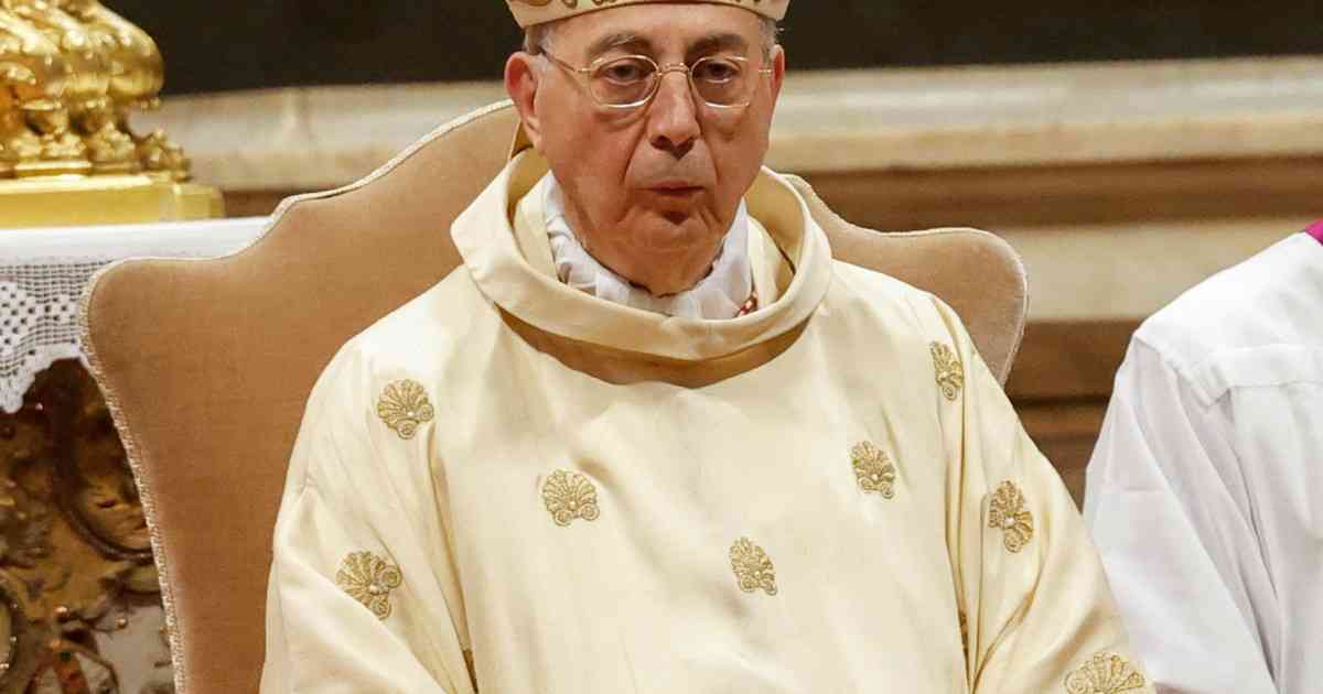 «Habemus Papam»: quién es Dominique Mamberti, el cardenal que anunciará al nuevo Pontífice