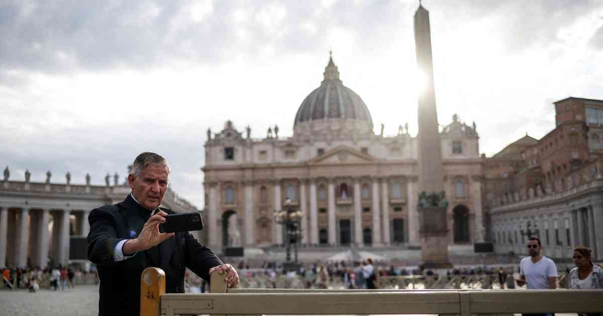 Historias del Cónclave: aquel «carpetazo» de los Kirchner a Jorge Bergoglio para perjudicar su candidatura papal
